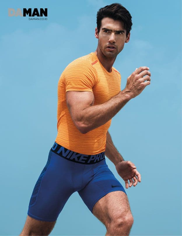 Outtake Mitchell Wick in T-shirt and compression shorts by Nike