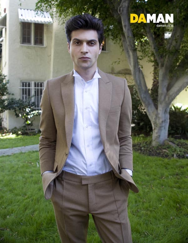 Suit by Paul & Joe Homme, shirt by Maison Rouge Homme, watch by Frederique Constant