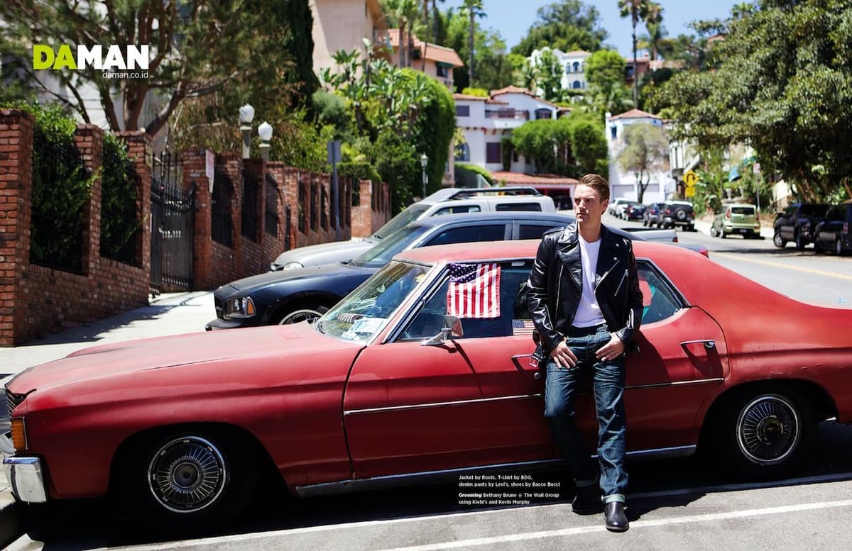 RILEY SMITH9