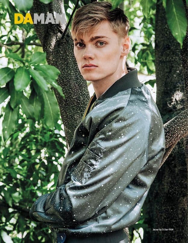 _FEATURE_ONLINE_Levi M_0405_FPS_5