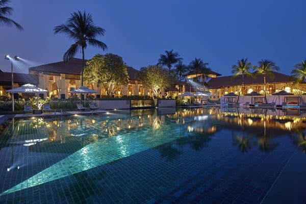 sofitel singapore sentosa pool night