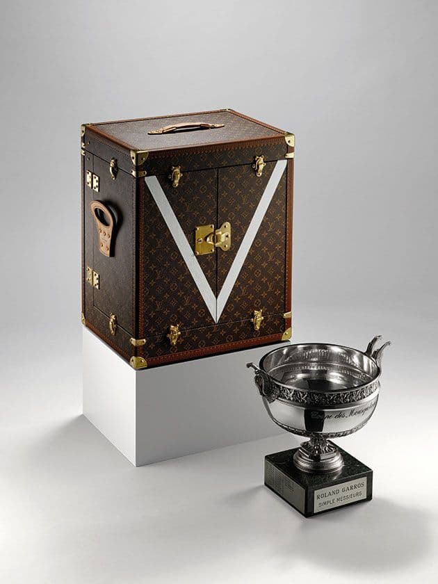 Suzanne Lengnen trophy and trunk