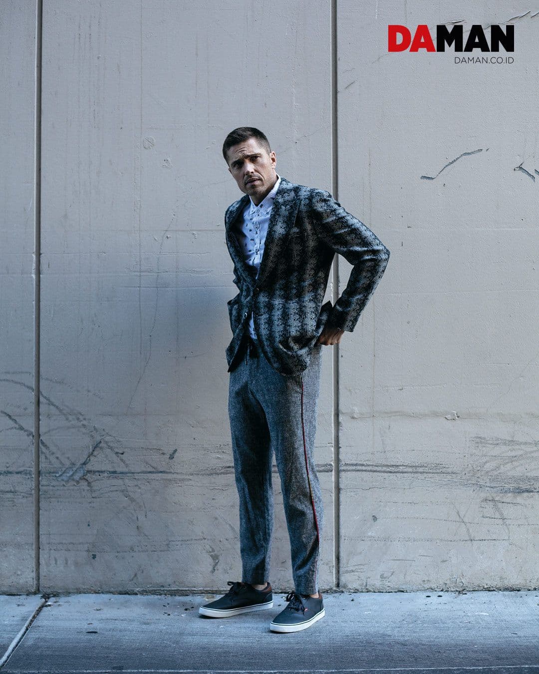 Blazer by William Kei, shirt by Soulstar, pants by Oren kash