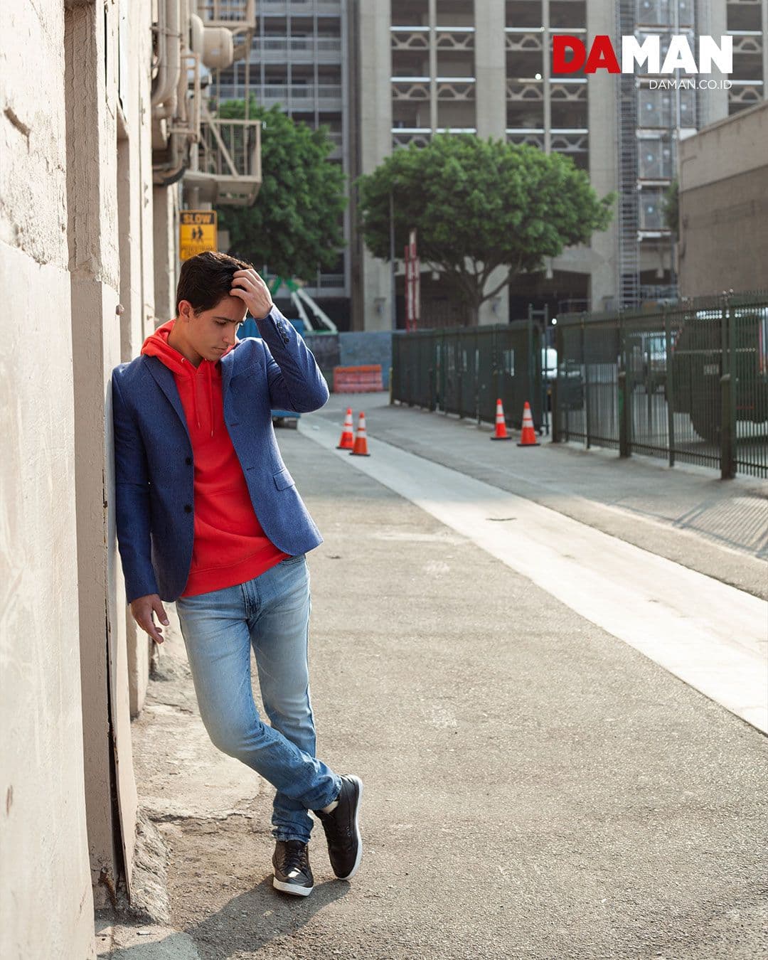 Blazer by h&M; hoodie by billebeino; pants by AG jeans; shoes by Time