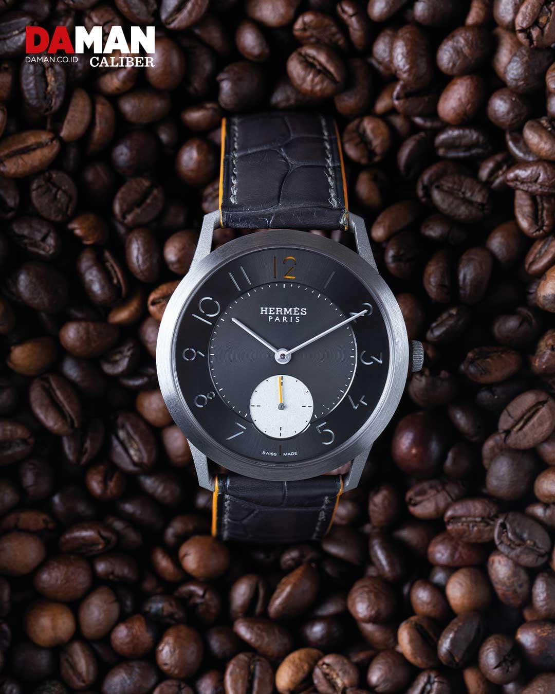  Slim d’Hermès in titanium with matte graphite alligator strap
