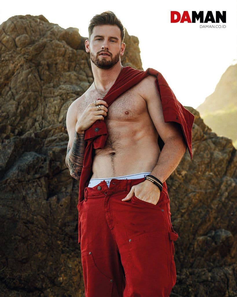 Seashore Drive: Lachlan Mclean by Aldrin del Carmen