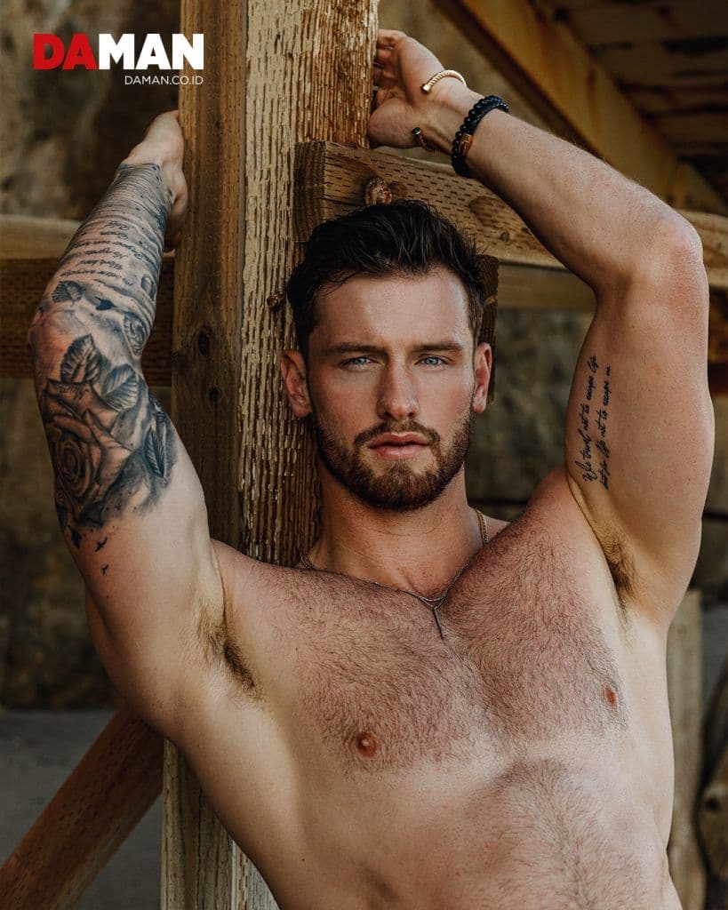 Seashore Drive: Lachlan Mclean by Aldrin del Carmen