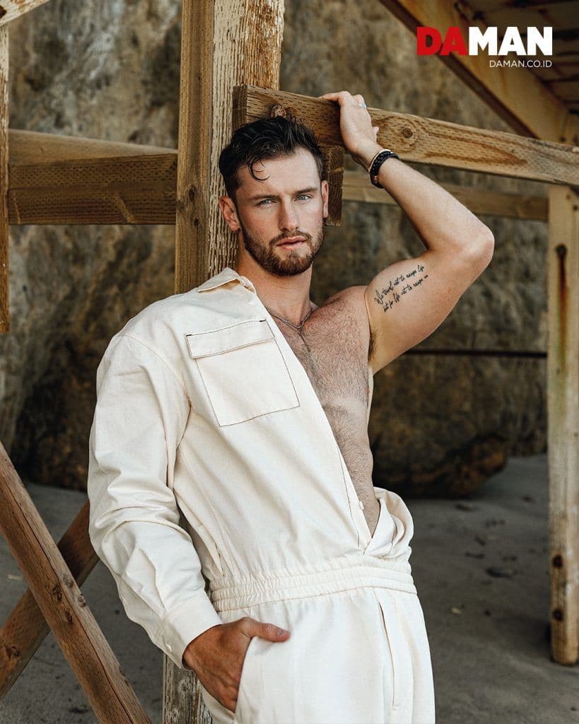 Seashore Drive: Lachlan Mclean by Aldrin del Carmen