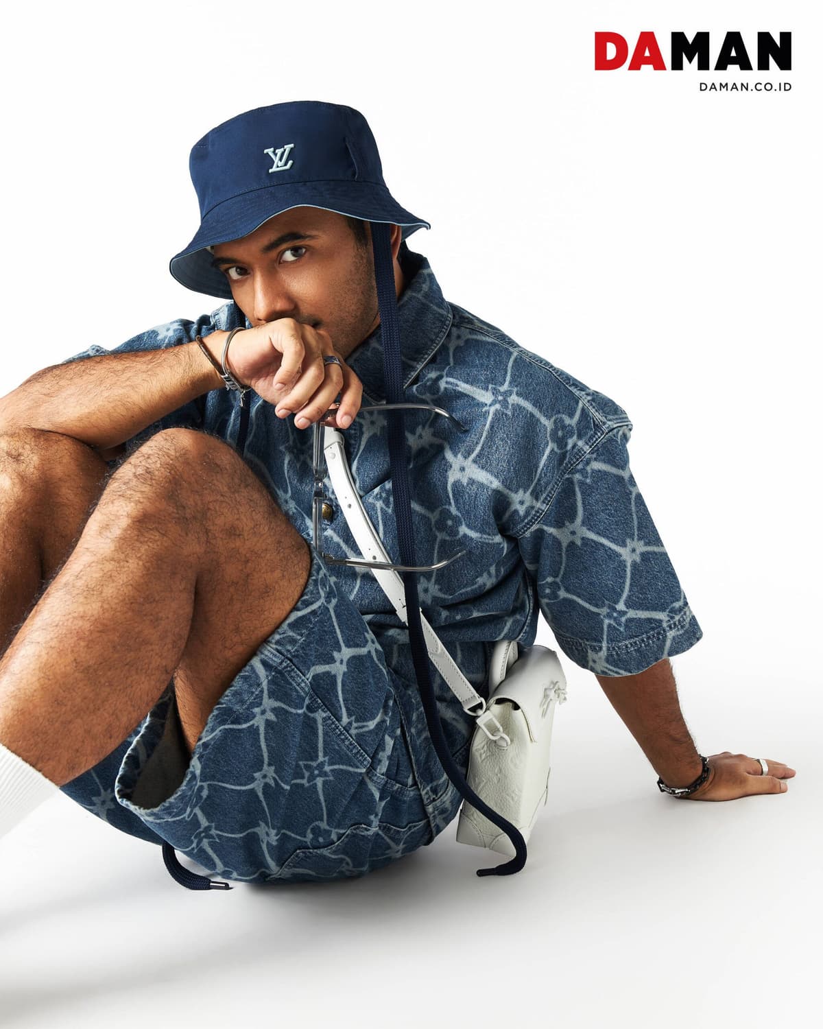Ario Bayu by Melvie Aurelia for DAMAN Jun/Jul 2024 009.jpg