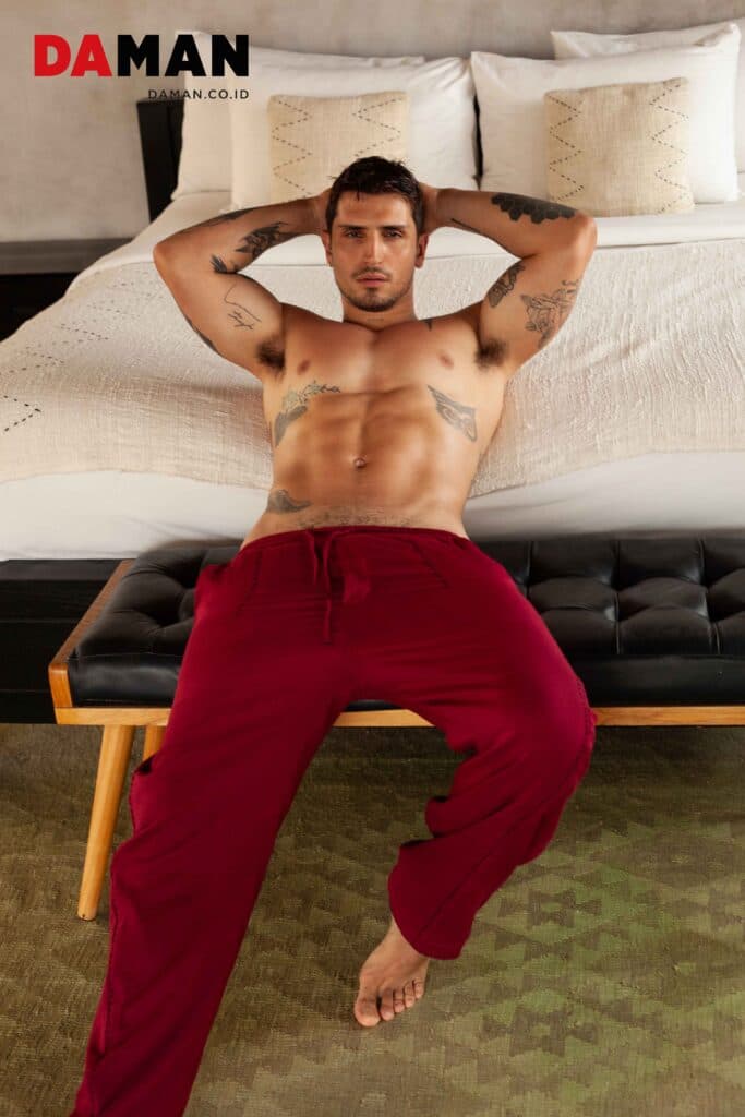 Manuel Kornisiuk by Ronald Liem for DAMAN January 2026 004.jpg