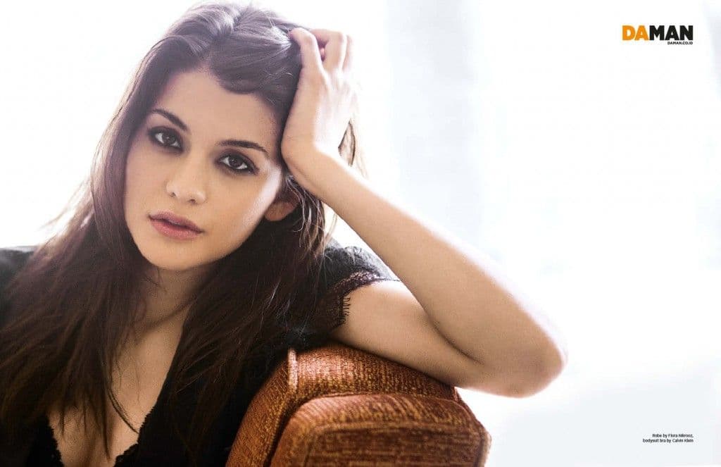 Sofia Black D'Elia Project Almanac DA MAN (5)