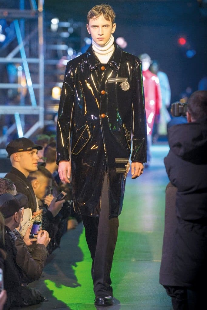 Fall/Winter 2015 Runway: Shiny Effects by Raf Simons