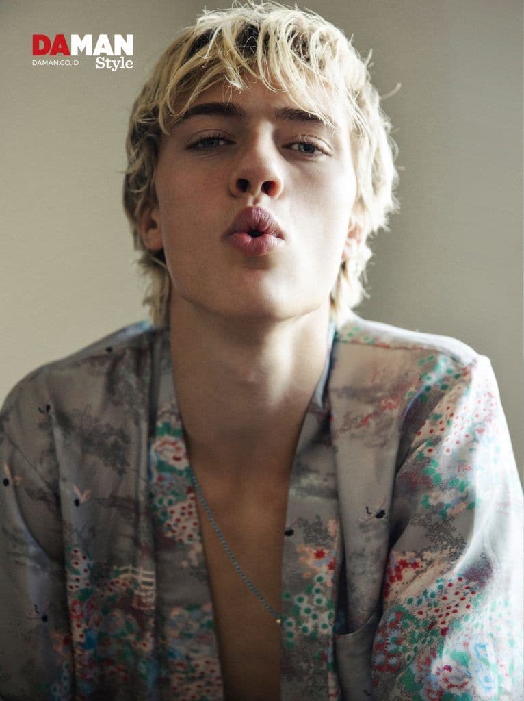 DA MAN STYLE Outtake Lucky Blue Smith in Outfit by Marc Jacobs, necklace by luis Morais