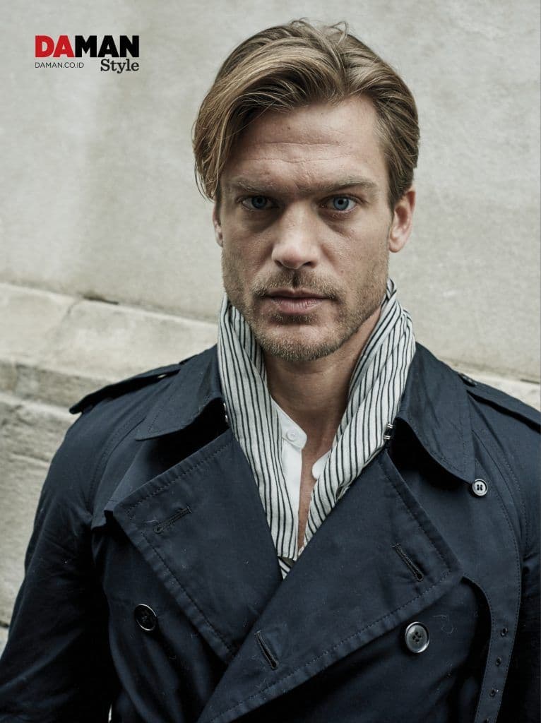JASON MORGAN_SS2016_OUTTAKES_trench coat by Comme des garçons homme plus, scarf by John Varvatos