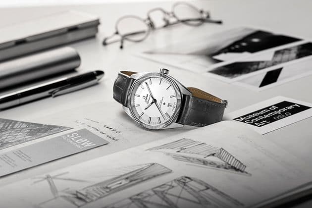 The-Globemaster-watch-in-39mm-stainless-steel-case