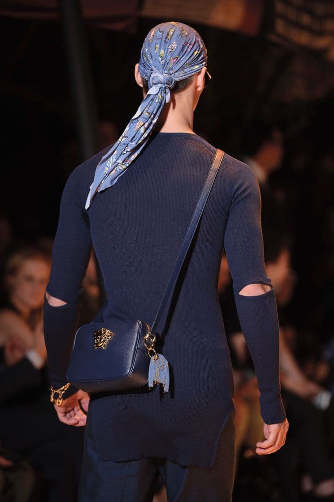 Versace spring-summer 2016 a small sling bag with a catchy bag charm-exclusive interview da man style-small
