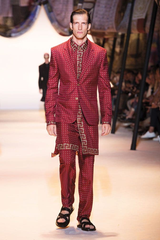 model ivan de Pineda in arabian-inspired outfit-exclusive versace interview da man style-small