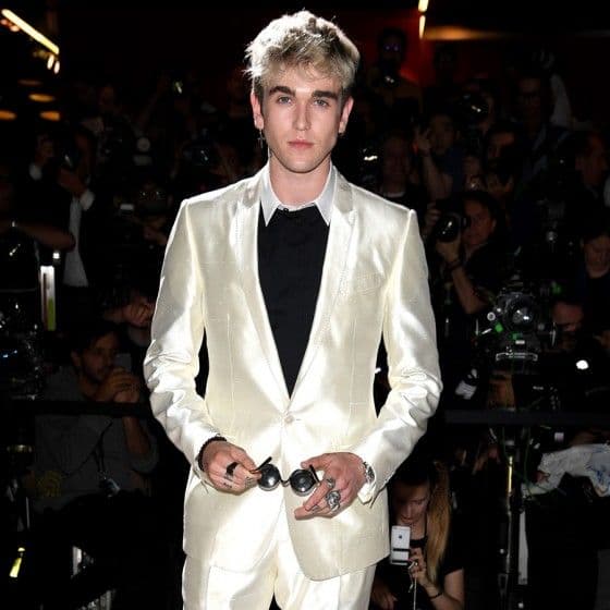 dolce-gabbana-ss17-mens-fashion-show-millennials-celebrities-Gabriel-Kane-Day-Lewis-560x560