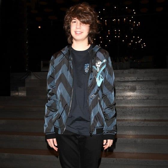 dolce-gabbana-ss17-mens-fashion-show-millennials-celebrities-Lucas-Jagger-560x560