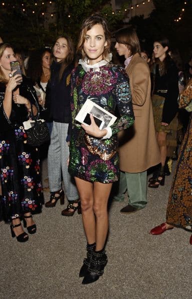 Burberry September 2016 Collection - Backstage