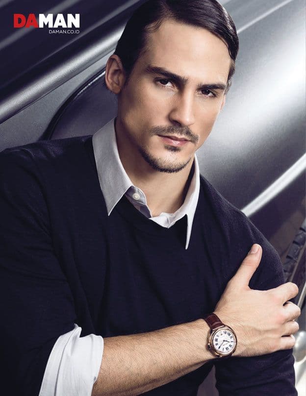 Clé de Cartier in 40mm, 18K pink gold case with leather strap, outfit by Theory @ rococo The Men's