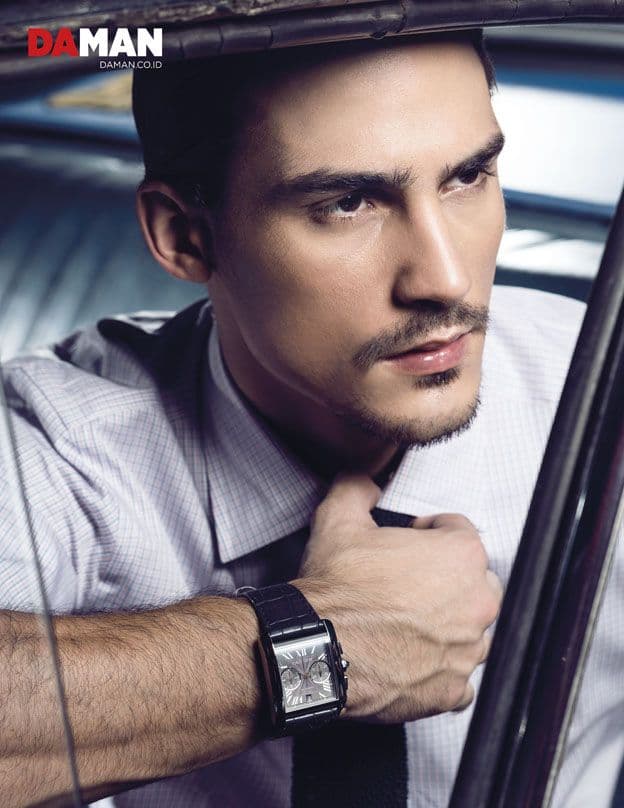 Tank MC Chronograph in 34mm x 44mm stainless steel case with leather strap, outfit by dunhill London
