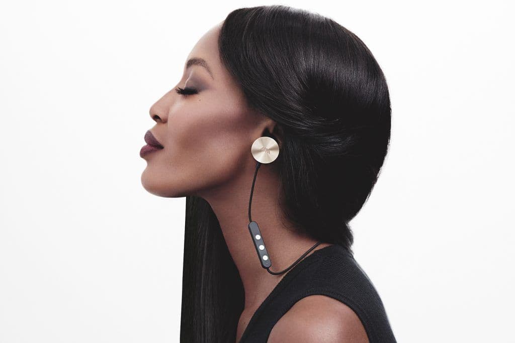naomi campbell for buttons earphones