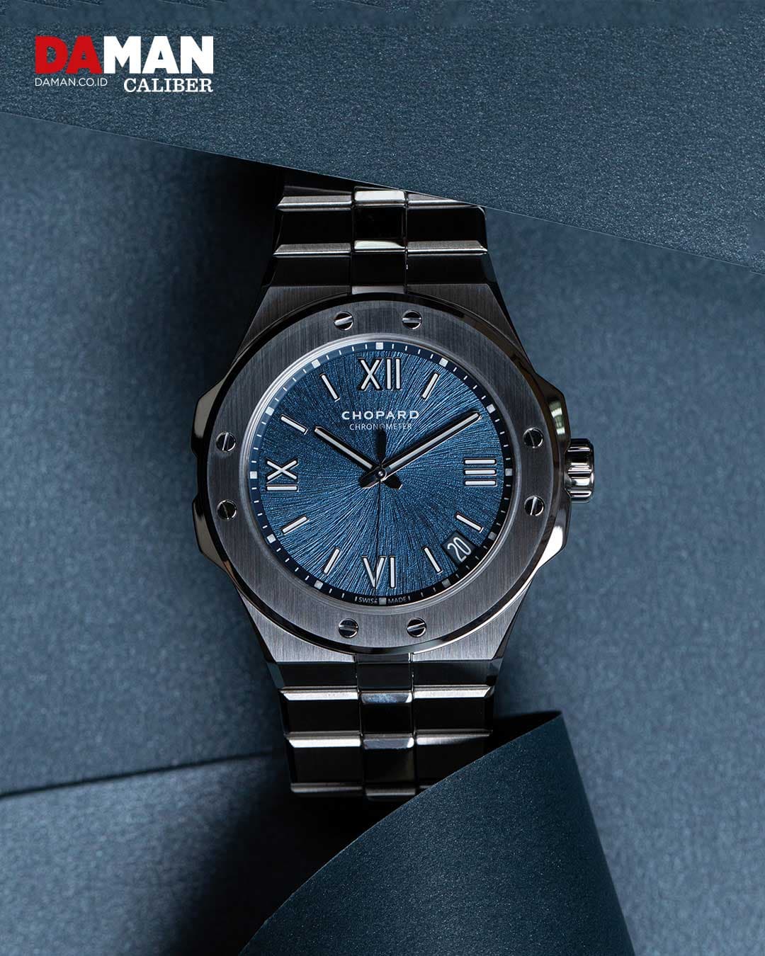 Chopard Alpine Eagle large in Lucent Steel A223 with steel bracelet