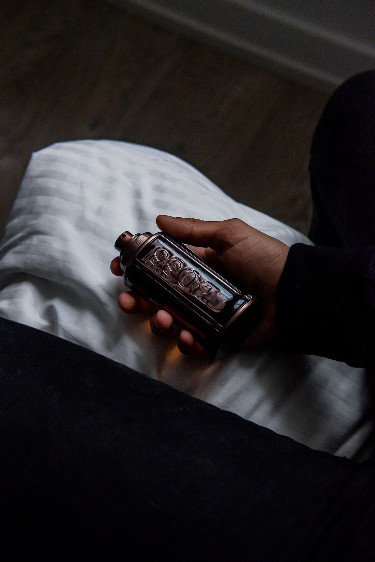 how to apply perfume