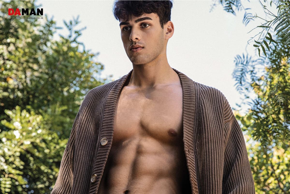 Jacob Ishak by Mac Paris for DAMAN August/September 2024 001.jpg