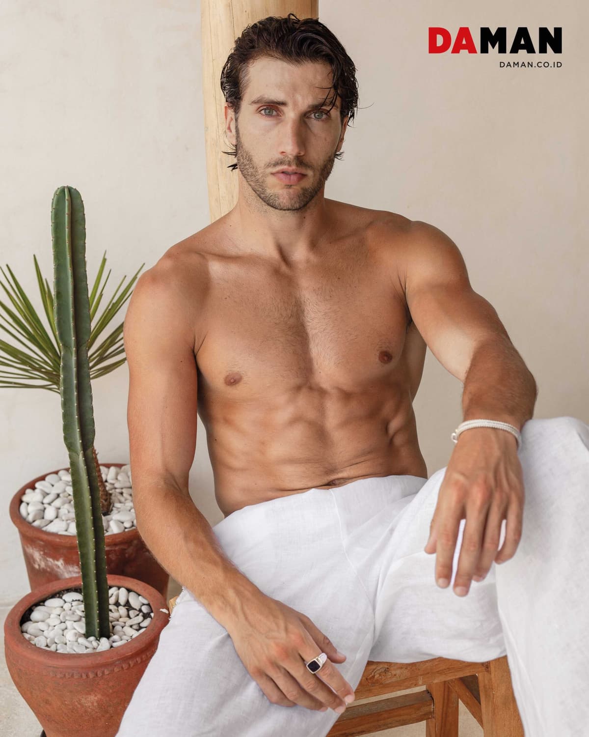 Joël Conceição by Ronald Liem for DAMAN October 2025 016.jpg