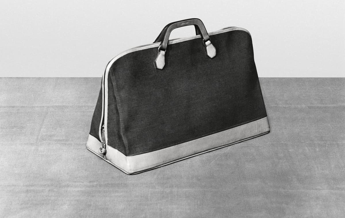 A Squire Bag in uncoated cotton canvas from the same era