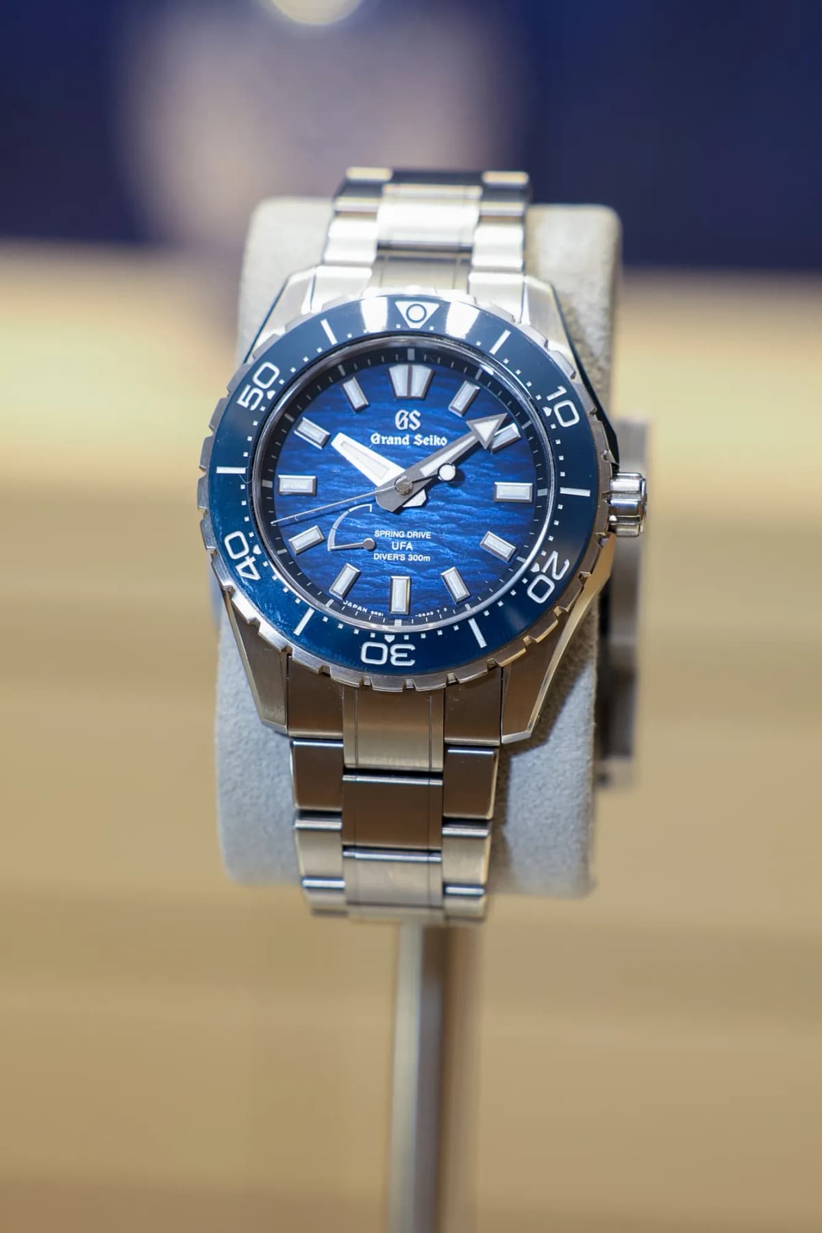 Evolution 9 Collection Spring Drive U.F.A. Ushio 300 Diver SLGB023