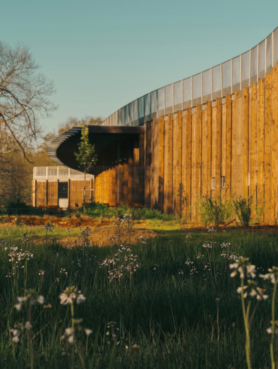 The Loupes workshop in Gironde, France by Patrick Arotcharen Architecte