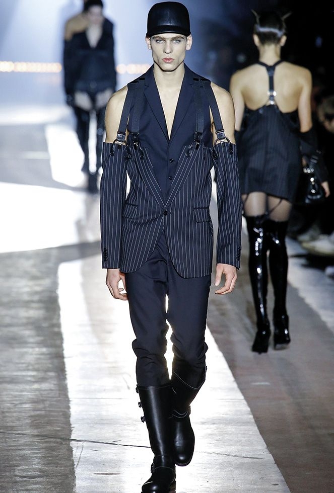 Moschino goes kinky for Fall/Winter 2018 - DA MAN Magazine