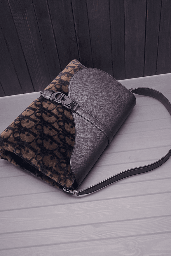 Dior's latest accessory for men: the new Pillow Bag - DA MAN 